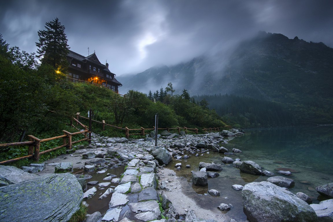 Morskie Oko mountain hut