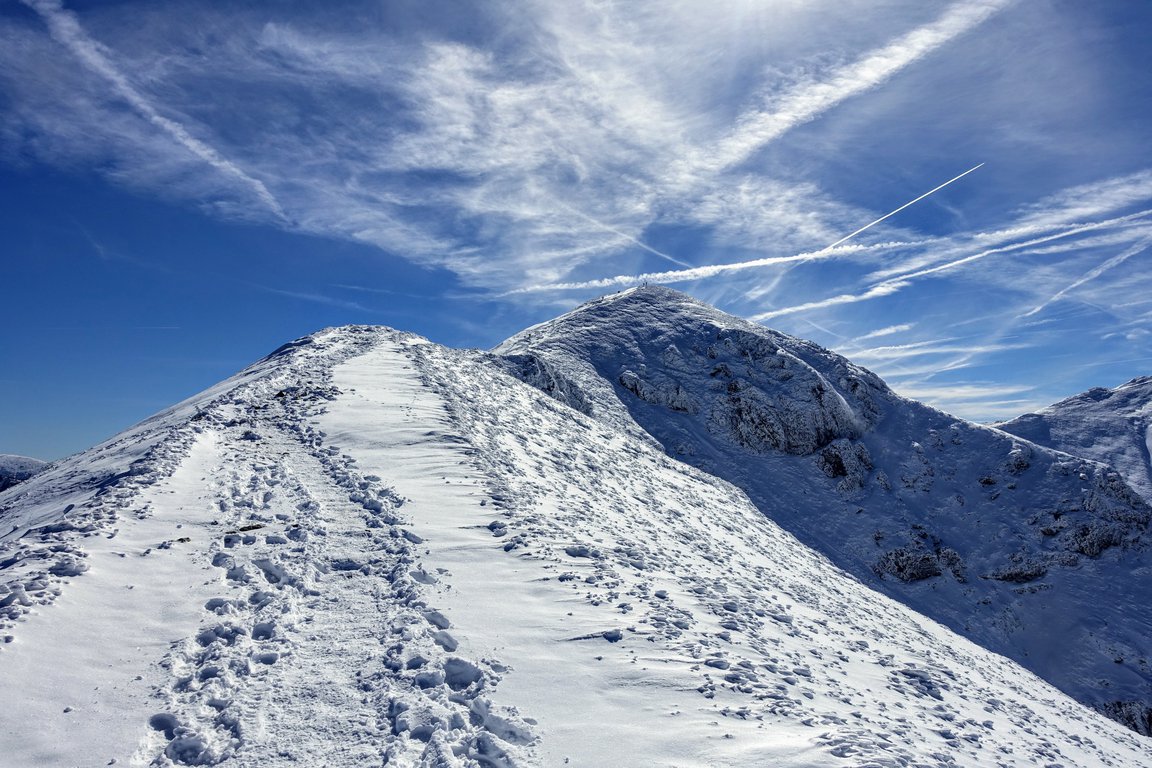 Hiking Red Peaks trail in Western Tatras