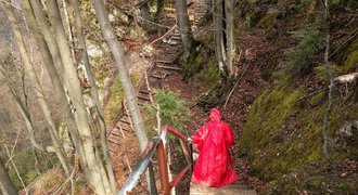 Spring hiking in Pieniny mountains, Poland