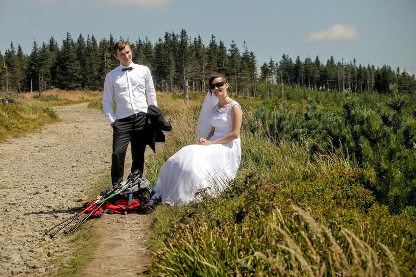 Outdoor wedding photoshoot in Beskidy mountains, Poland