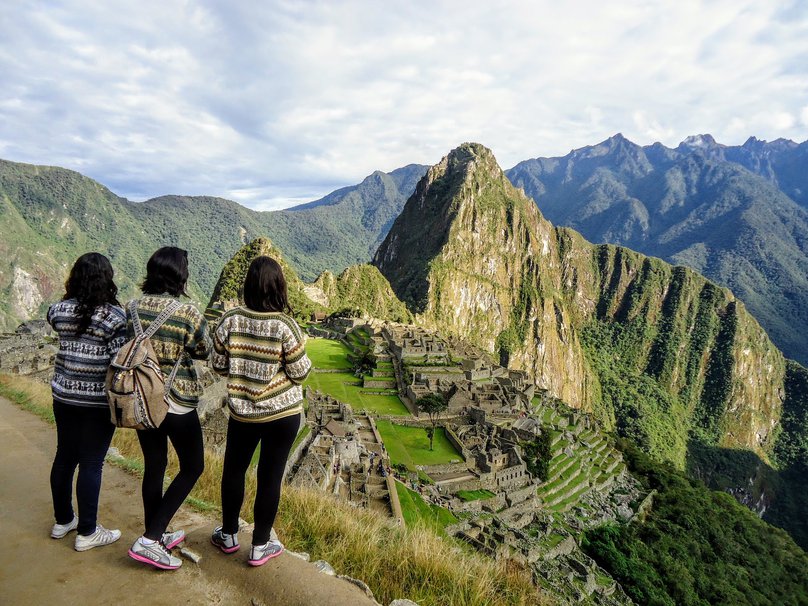 friends travel.jpg