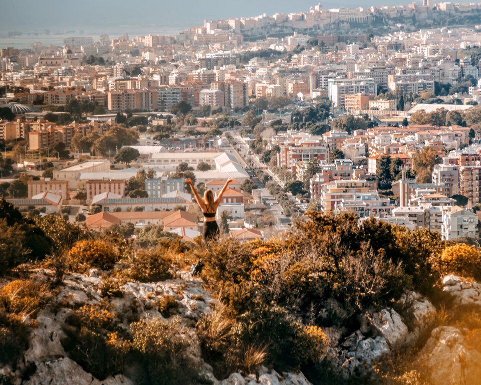 hiking Sardinia.jpg