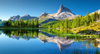 hiking trails europe.jpg