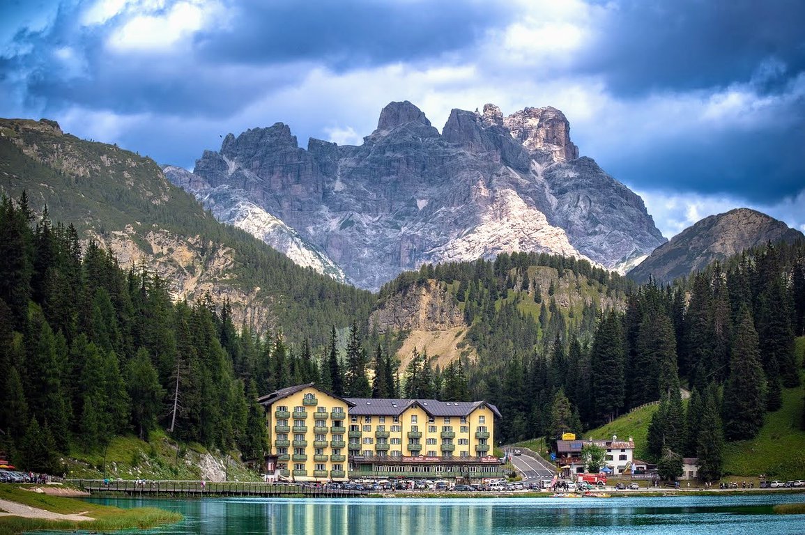 lake misurina