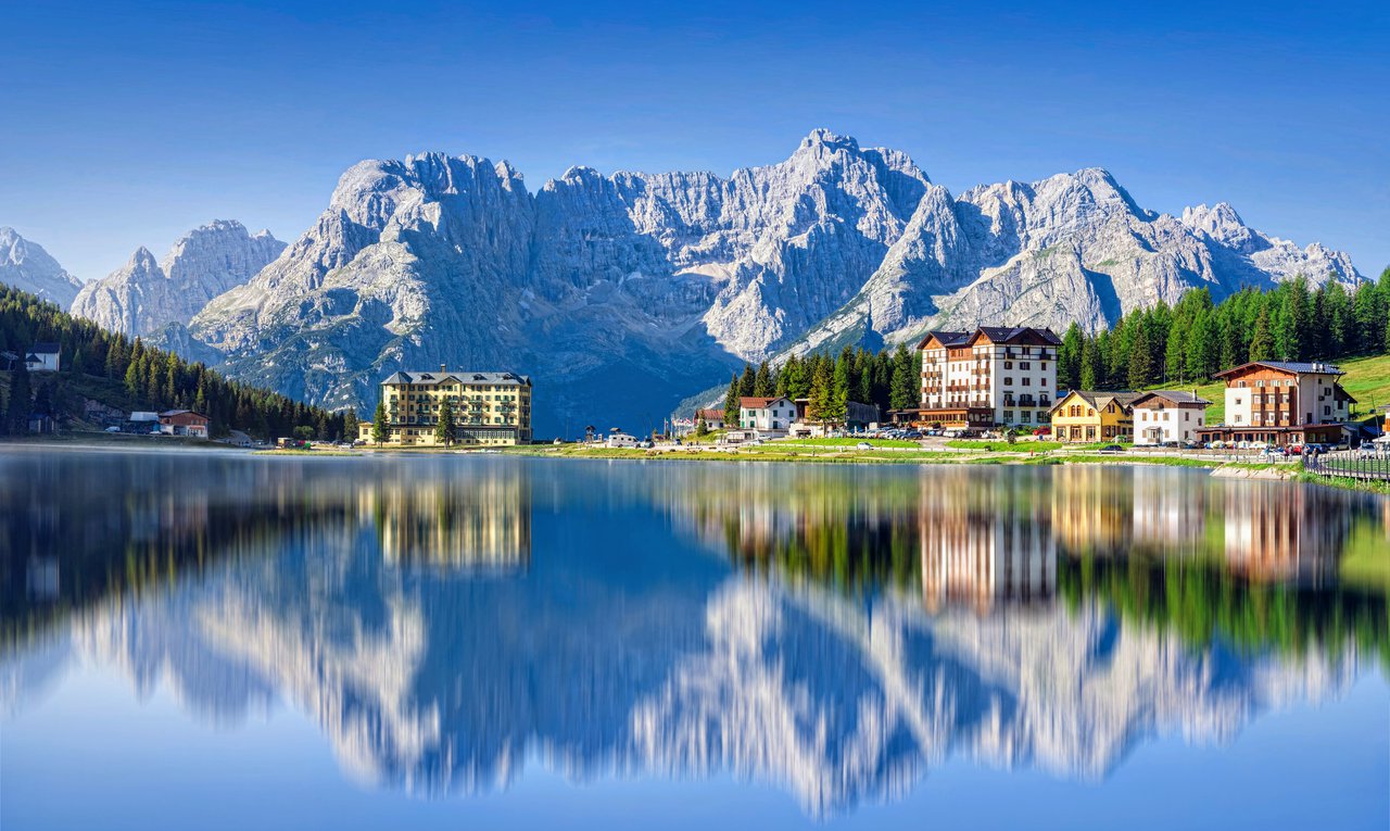 misurina lake italy