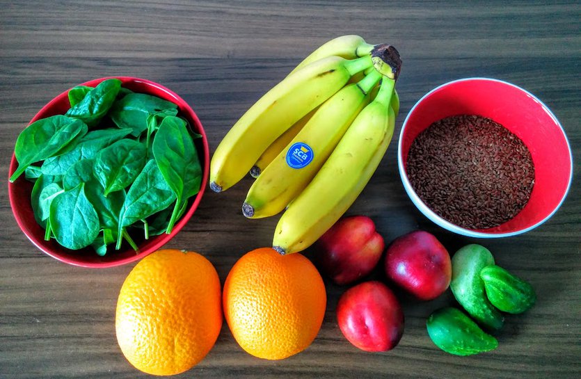 Fruits, veggies and flaxseeds