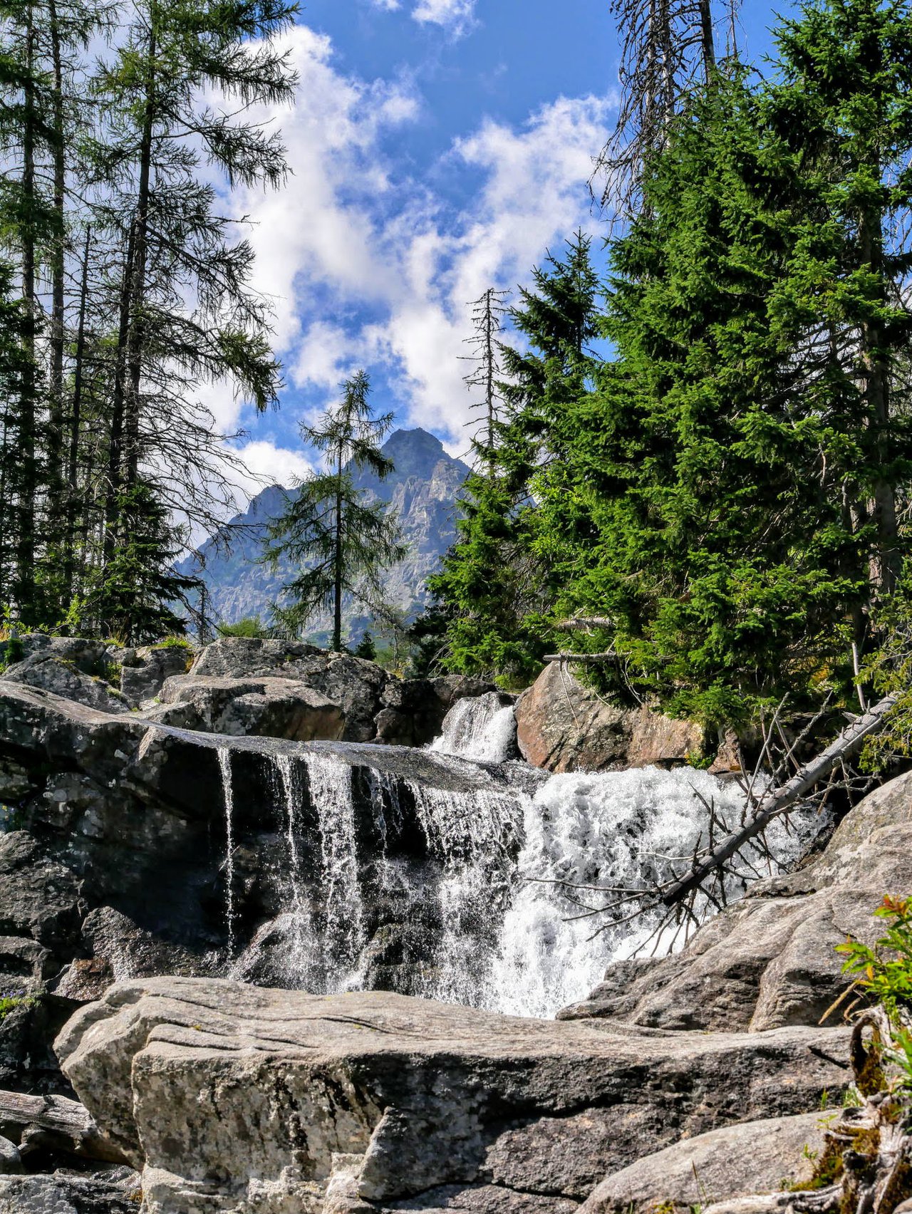 tatranska lomnica hiking.jpg