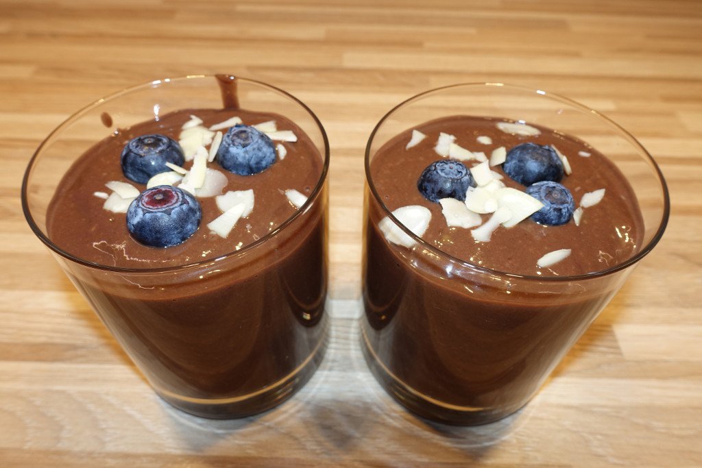 Vegan avocado and banana pudding