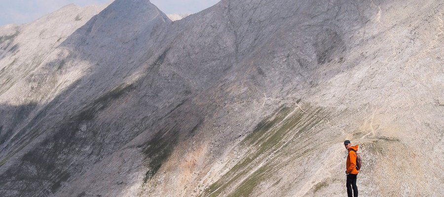 Hiking Vihren mountain and Koncheto Ridge in Pirin National Park.jpg