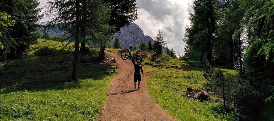 trail 120 leading to Rifugio Città di Carpi - Dolomites