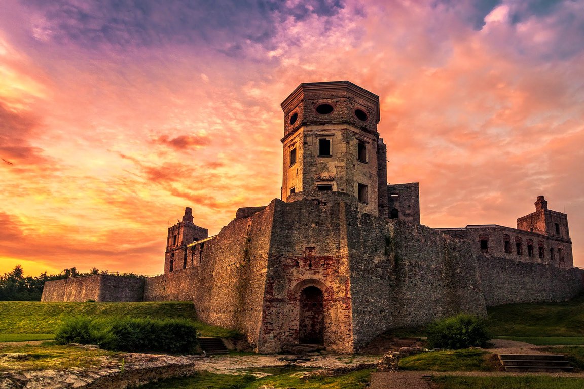 Krzyztopor castle in Ujazd, Poland attractions