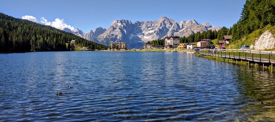 Misurina mountain resort in Dolomites, Italy.jpg
