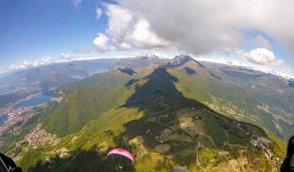 Paragliding in Italy