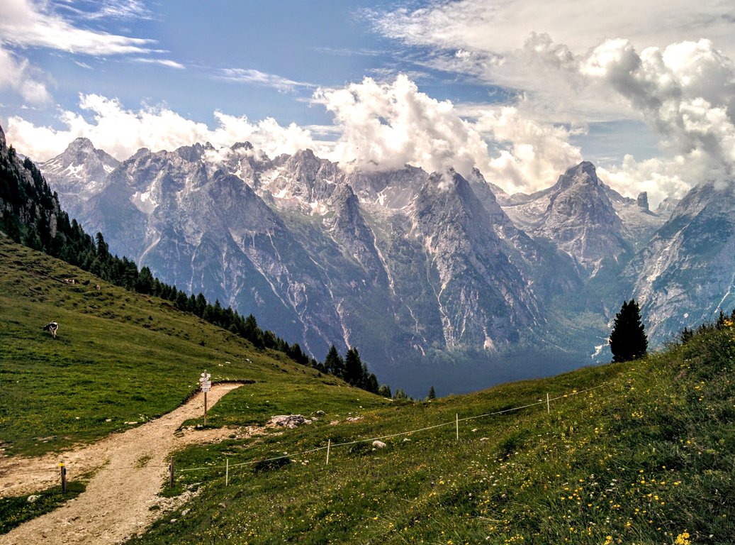 Rifugio_Citta_di_Carpi_C.A.I_in_Dolomites.original.jpg